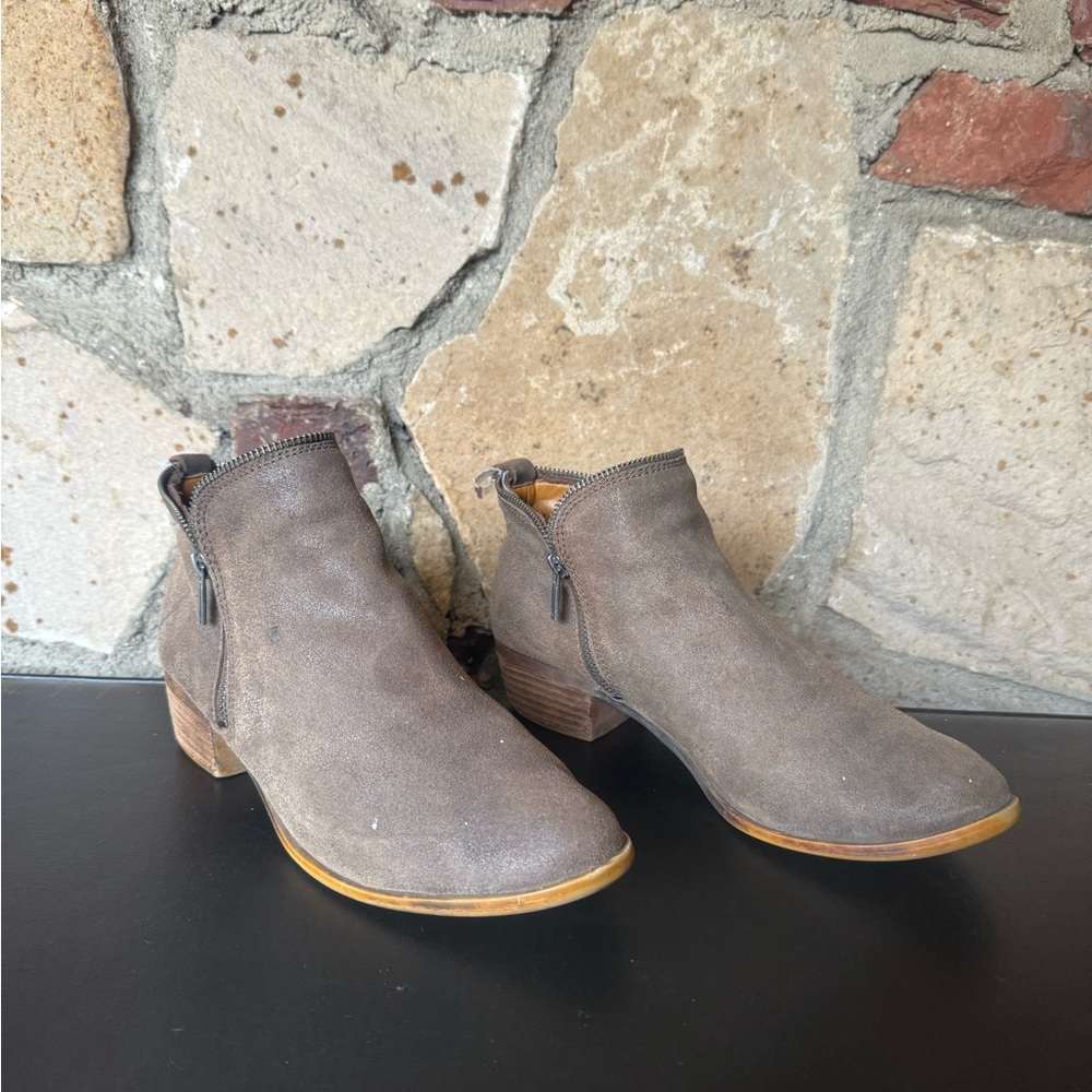 Lucky Brand Taupe Suede Ankle Booties